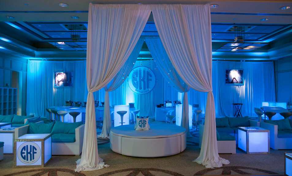 A purple-lit celebration with coordinated tables and décor